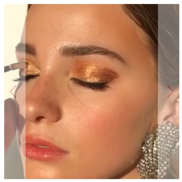 Eloise metallic foiled liquid eyeshadow - Picture 5 of 5